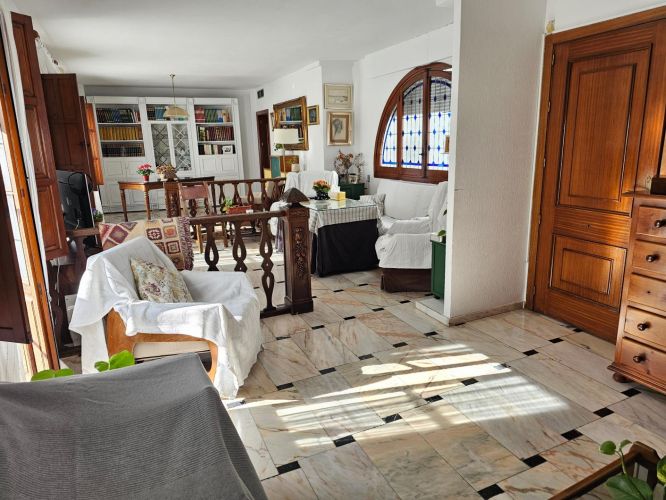 EDIFICIO EN EL BARRIO DE SAN ANDRES