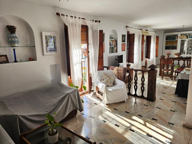 EDIFICIO EN EL BARRIO DE SAN ANDRES