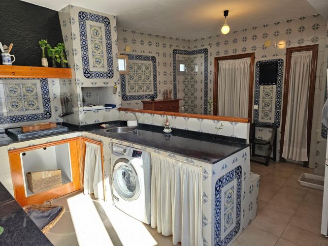 EDIFICIO EN EL BARRIO DE SAN ANDRES