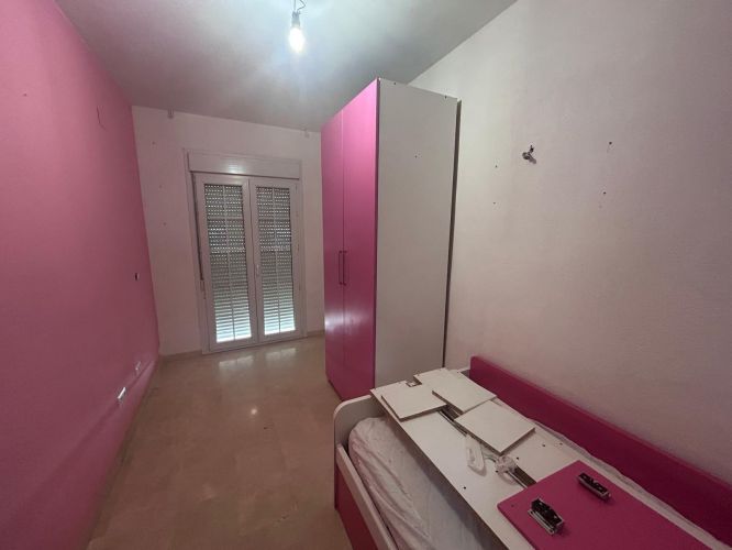 CASA ADOSADA DE 170 M2 CONSTRUIDOS CON PISCINA Y PLACAS SOLARES