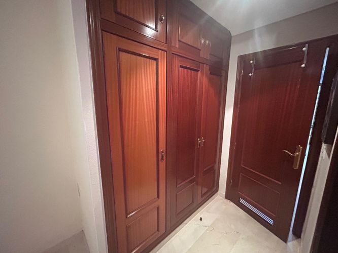 CASA ADOSADA DE 170 M2 CONSTRUIDOS CON PISCINA Y PLACAS SOLARES