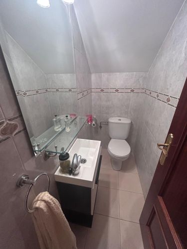 CASA ADOSADA DE 170 M2 CONSTRUIDOS CON PISCINA Y PLACAS SOLARES