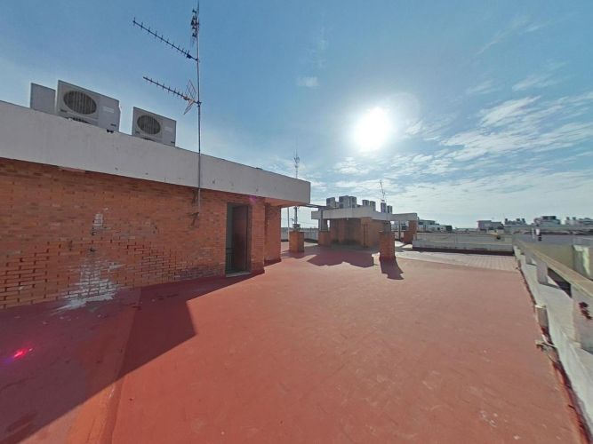 PISO JUNTO A LA ESTACION DE TREN