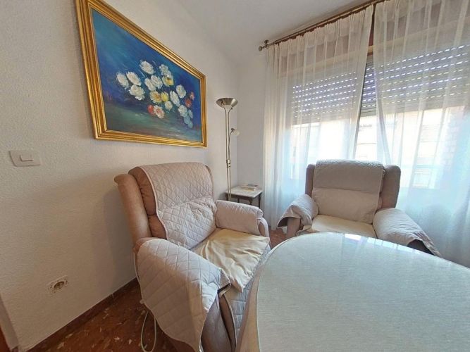 PISO JUNTO A LA ESTACION DE TREN