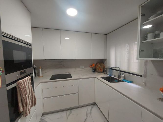 CASA ADOSADA CON GARAJE JUNTO A JARDINES ORIVE!