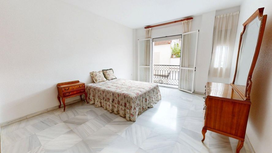 CASA ADOSADA SITUADA EN LOS OLIVOS BORRACHOS