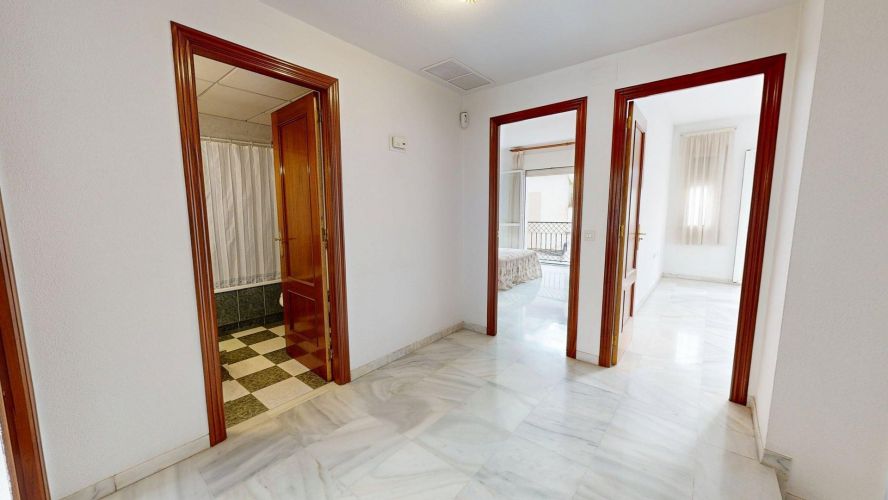 CASA ADOSADA SITUADA EN LOS OLIVOS BORRACHOS