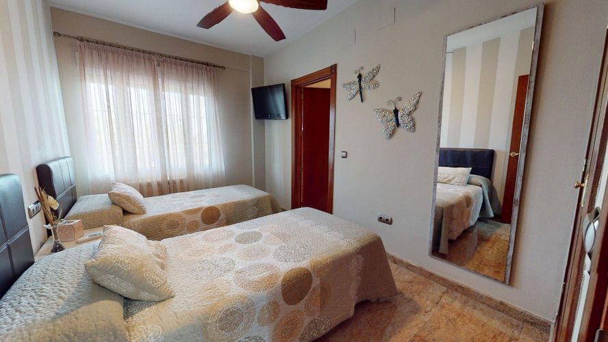 MAGNÍFICO CHALET EN SANSUEÑA