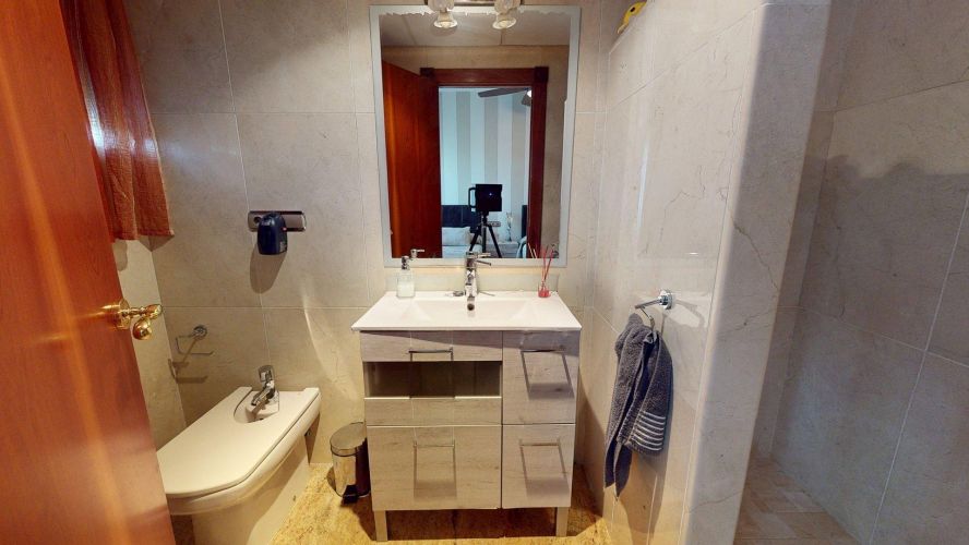 MAGNÍFICO CHALET EN SANSUEÑA