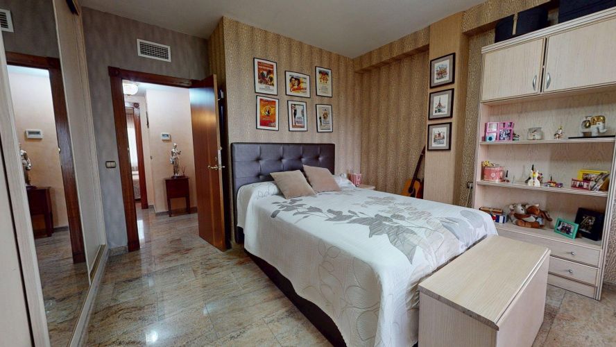 MAGNÍFICO CHALET EN SANSUEÑA