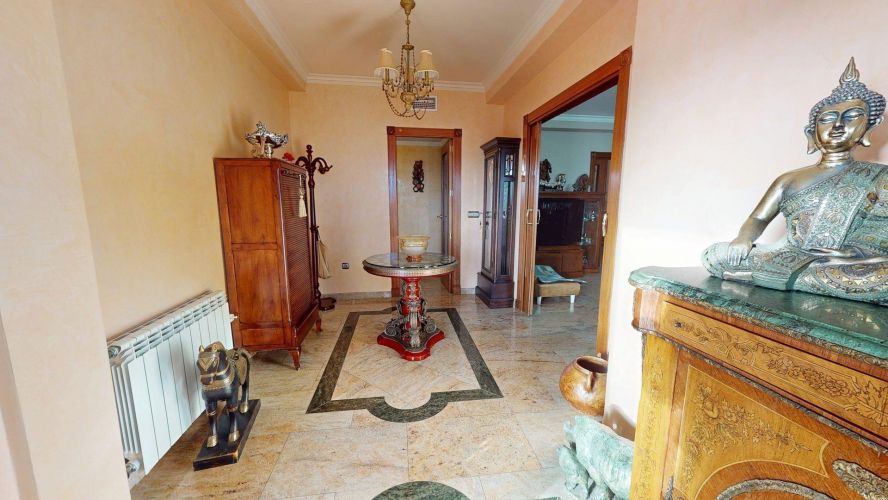 MAGNÍFICO CHALET EN SANSUEÑA