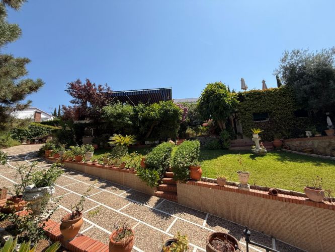 CHALET INDEPENDIENTE EN CALASANCIO