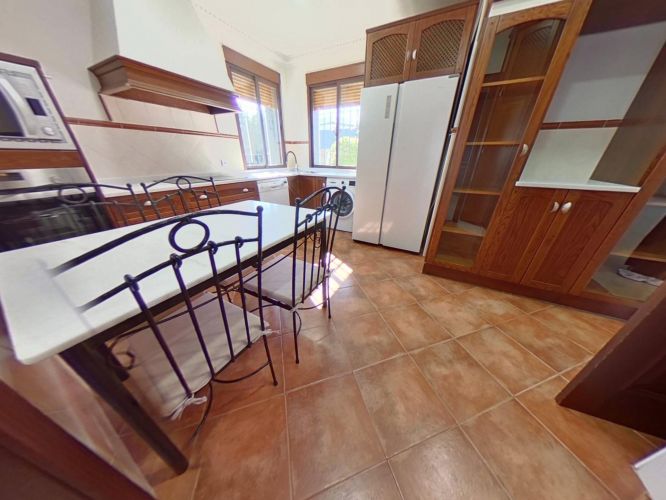 ESPECTACULAR COMPLEJO DE CUATRO VIVIENDAS DE LUJO EN PARAISO ARENAL