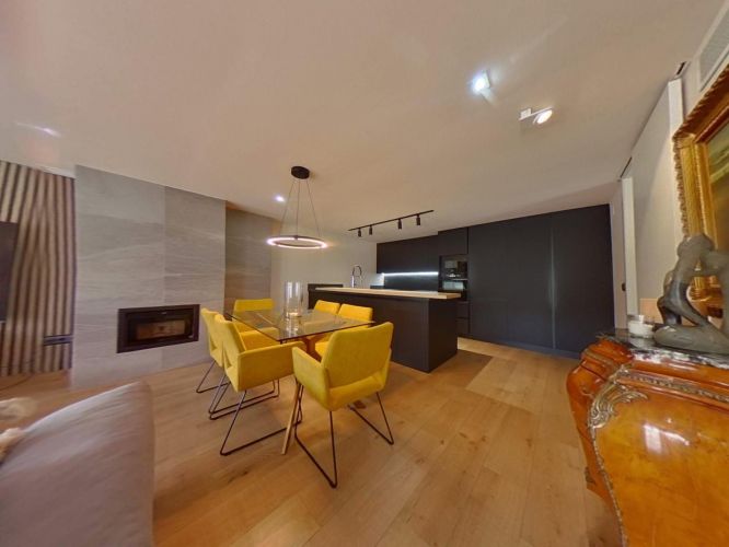 ESPECTACULAR COMPLEJO DE CUATRO VIVIENDAS DE LUJO EN PARAISO ARENAL