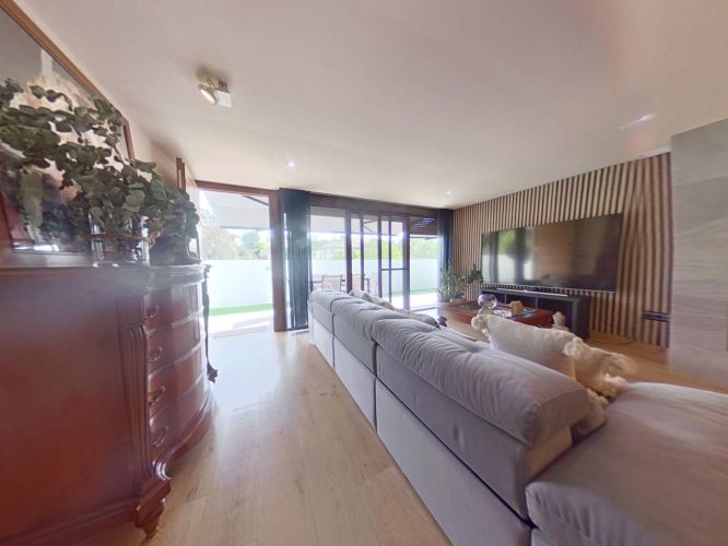 ESPECTACULAR COMPLEJO DE CUATRO VIVIENDAS DE LUJO EN PARAISO ARENAL