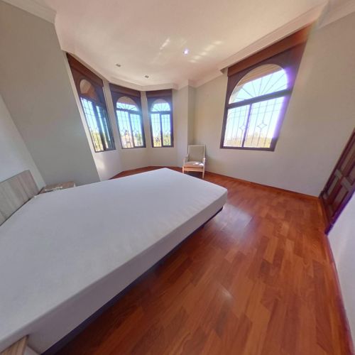 ESPECTACULAR COMPLEJO DE CUATRO VIVIENDAS DE LUJO EN PARAISO ARENAL