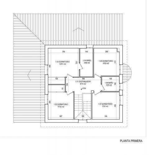 CHALET CON MÁS DE  300m² CONSTRUIDOS EN UNA PARCELA DE 4500m²