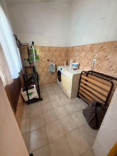 CHALET CON MÁS DE  300m² CONSTRUIDOS EN UNA PARCELA DE 4500m²