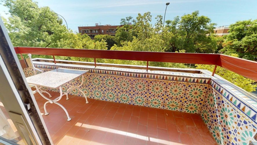 MAGNÍFCA VIVIENDA EN ZONA ESCULTOR FERNÁNDEZ MÁRQUEZ