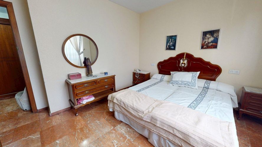 MAGNÍFCA VIVIENDA EN ZONA ESCULTOR FERNÁNDEZ MÁRQUEZ