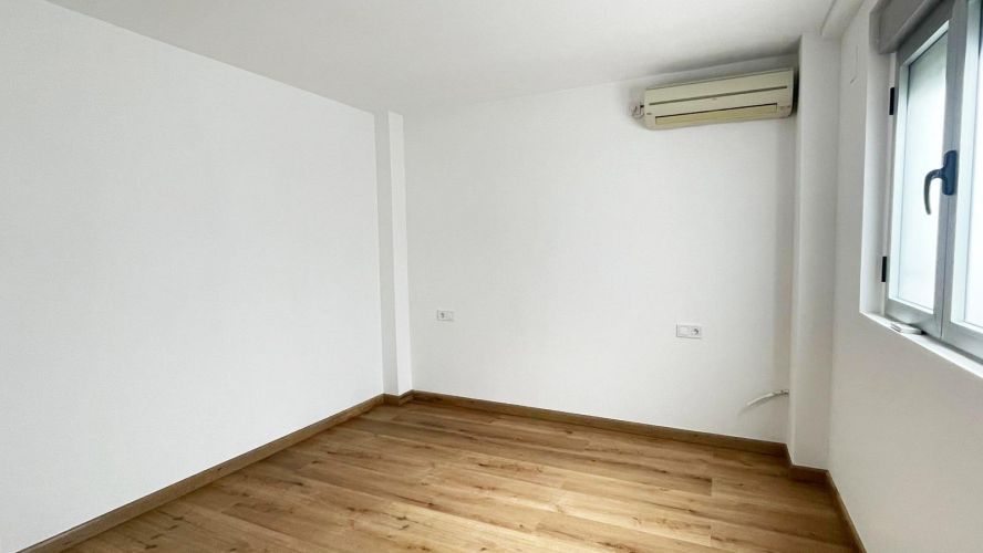 ¡¡PISO DE 3 HABITACIONES, REFORMADO PARA ENTRAR A VIVIR CON ASCENSOR, ZONA AVDA. RESCATADO!!