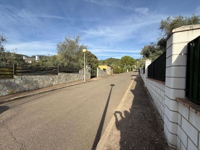 ESTUPENDA PARCELA URBANA A LA VENTA EN ZONA LOS MORALES!