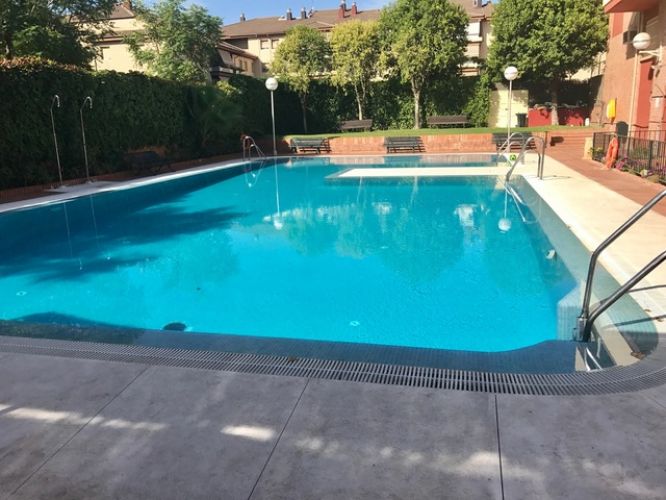 Piso zona Camping con terraza