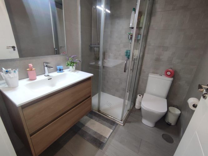 ESTUPENDA VIVIENDA EN NUEVO ZOCO, CON MAGNÍFICO Y GRAN PATIO (PORCHE), PISCINA, COCHERA, TRASTERO!!!!