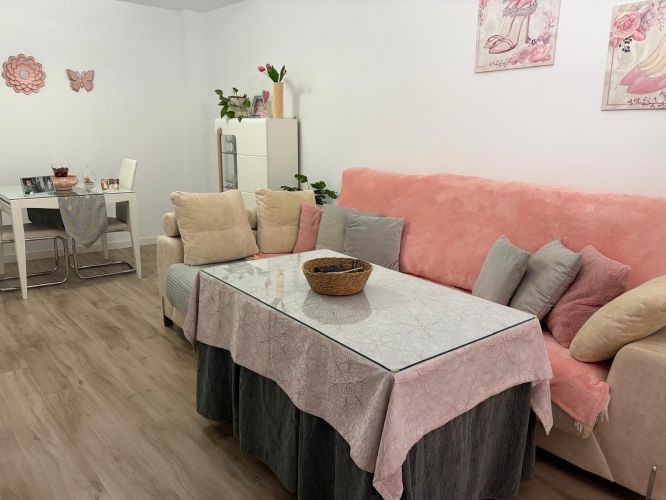 ESTUPENDA VIVIENDA EN NUEVO ZOCO, CON MAGNÍFICO Y GRAN PATIO (PORCHE), PISCINA, COCHERA, TRASTERO!!!!
