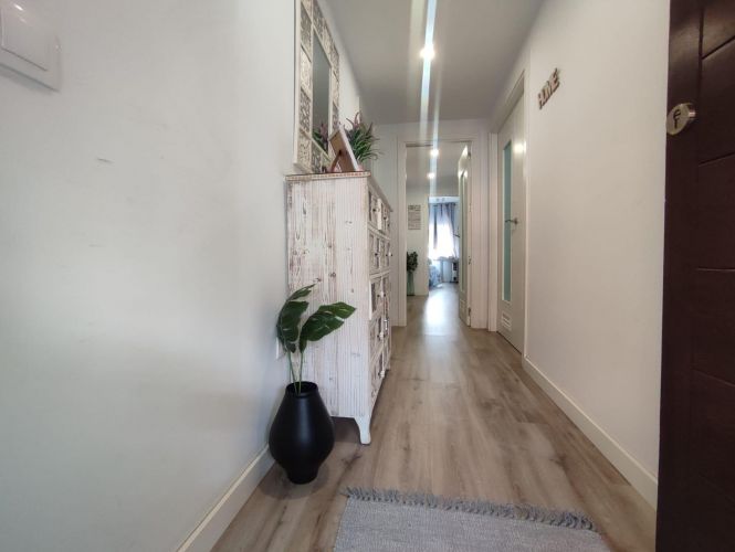 ESTUPENDA VIVIENDA EN NUEVO ZOCO, CON MAGNÍFICO Y GRAN PATIO (PORCHE), PISCINA, COCHERA, TRASTERO!!!!