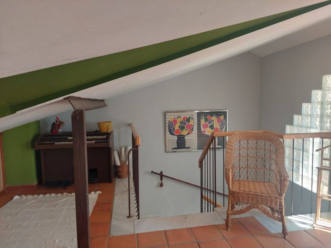 CASA ADOSADA EN EL PATRIARCA