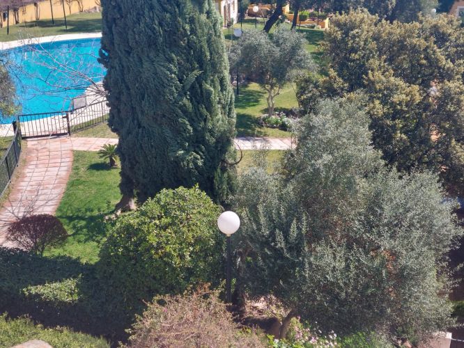 CASA ADOSADA EN EL PATRIARCA