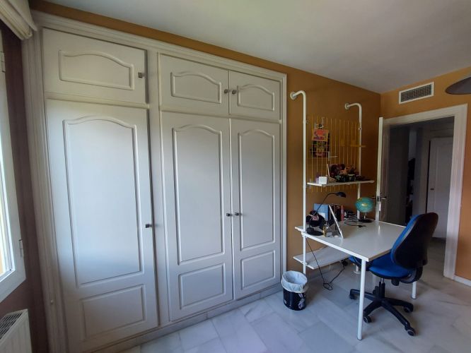 CASA ADOSADA EN EL PATRIARCA