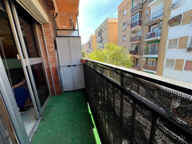 ¡Vivienda con ascensor y terraza en La Viñuela!
