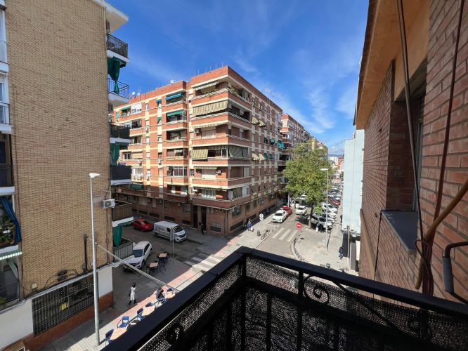 ¡Vivienda con ascensor y terraza en La Viñuela!
