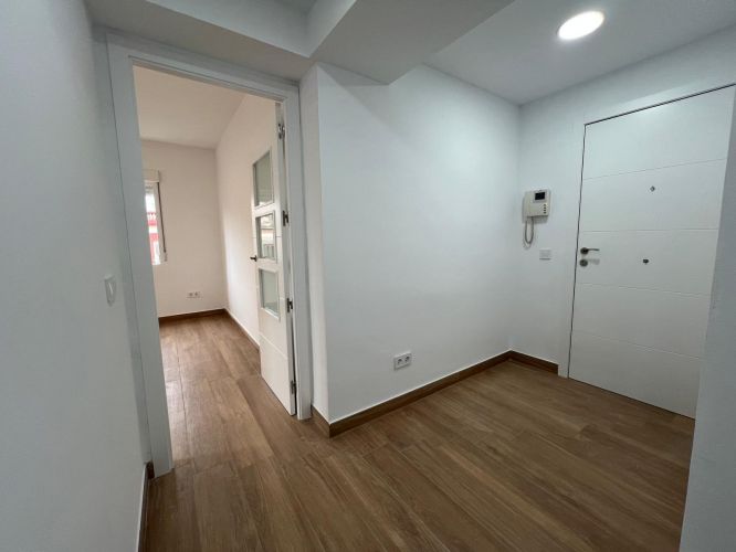 PISO REFORMADO A ESTRENAR CON ASCENSOR EN AVDA MEDINA AZAHARA