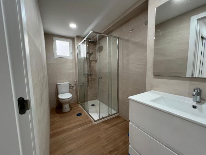 PISO REFORMADO A ESTRENAR CON ASCENSOR EN AVDA MEDINA AZAHARA