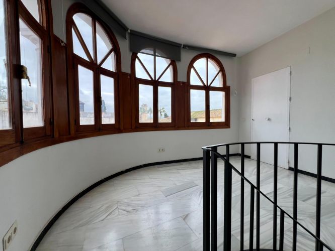 ESTUPENDO DUPLEX EN PLENO CASCO HISTÓRICO