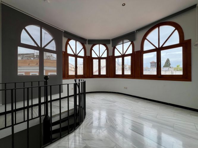 ESTUPENDO DUPLEX EN PLENO CASCO HISTÓRICO