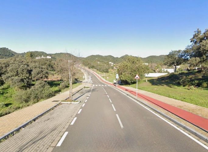 Terreno junto a colegio alauda