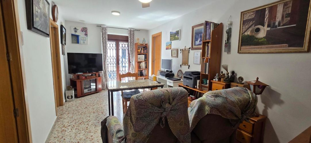 CASA CON GARAJE Y LOCAL INDEPENDIENTE EN SAN AGUSTÍN