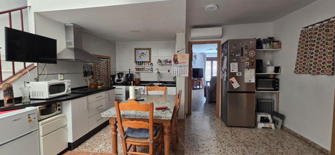 CASA CON GARAJE Y LOCAL INDEPENDIENTE EN SAN AGUSTÍN