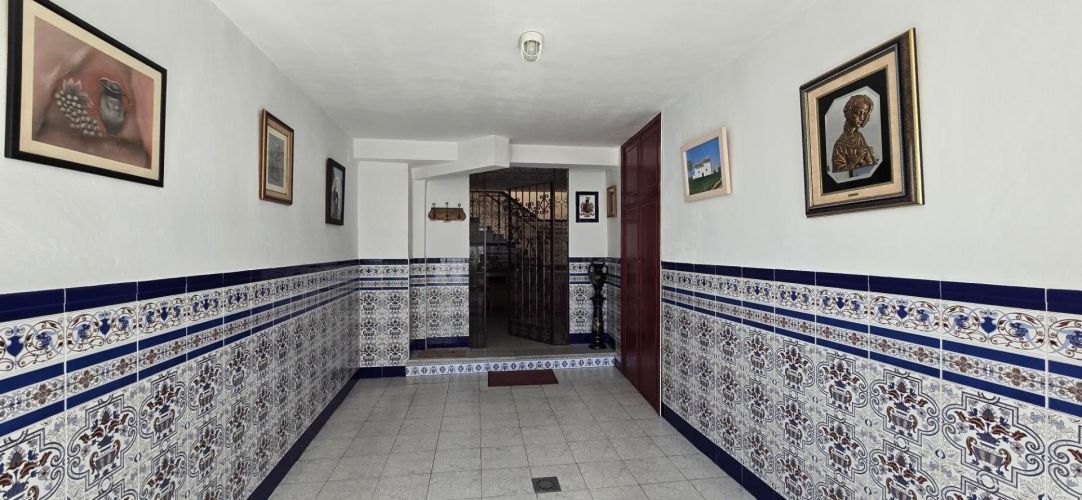 CASA CON GARAJE Y LOCAL INDEPENDIENTE EN SAN AGUSTÍN