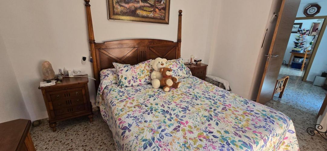CASA CON GARAJE Y LOCAL INDEPENDIENTE EN SAN AGUSTÍN