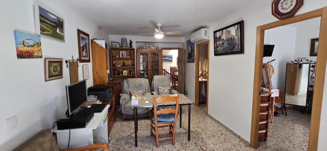 CASA CON GARAJE Y LOCAL INDEPENDIENTE EN SAN AGUSTÍN