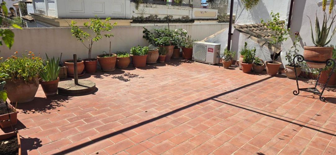 CASA CON GARAJE Y LOCAL INDEPENDIENTE EN SAN AGUSTÍN