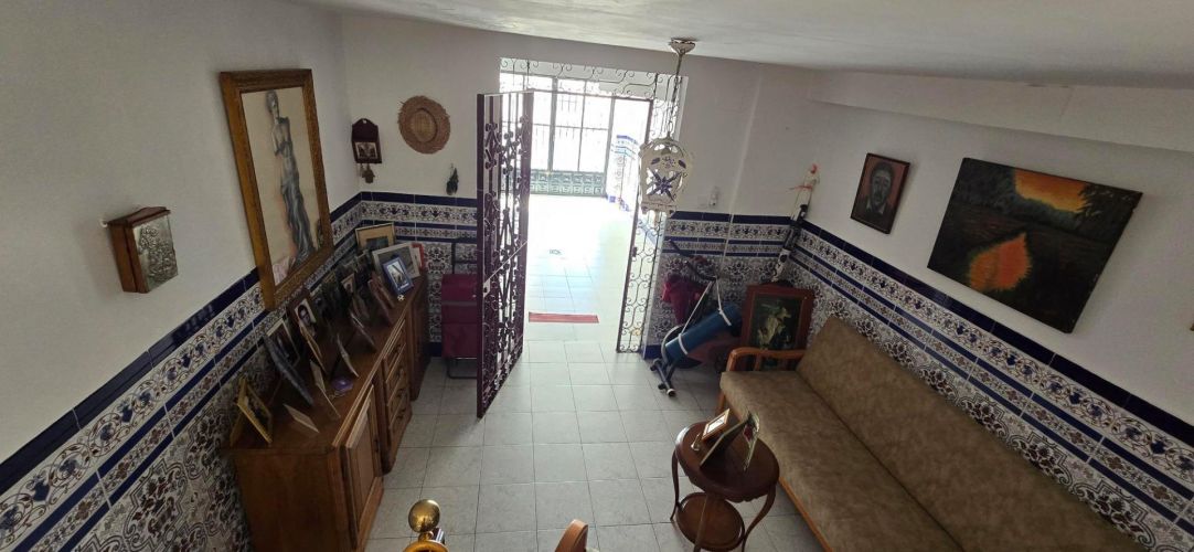 CASA CON GARAJE Y LOCAL INDEPENDIENTE EN SAN AGUSTÍN