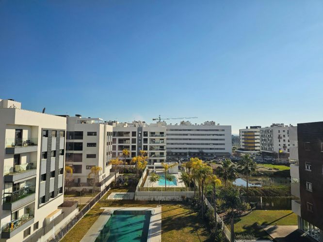 Espectacular ático dúplex de Córdoba. Prácticamente a estrenar y con una terraza solarium de 70 m2 con piscina privada