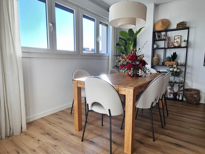 Espectacular ático dúplex de Córdoba. Prácticamente a estrenar y con una terraza solarium de 70 m2 con piscina privada
