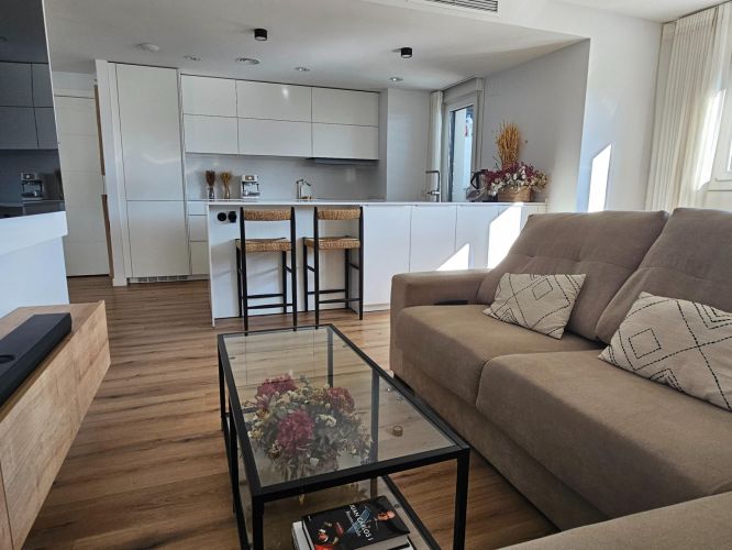 Espectacular ático dúplex de Córdoba. Prácticamente a estrenar y con una terraza solarium de 70 m2 con piscina privada